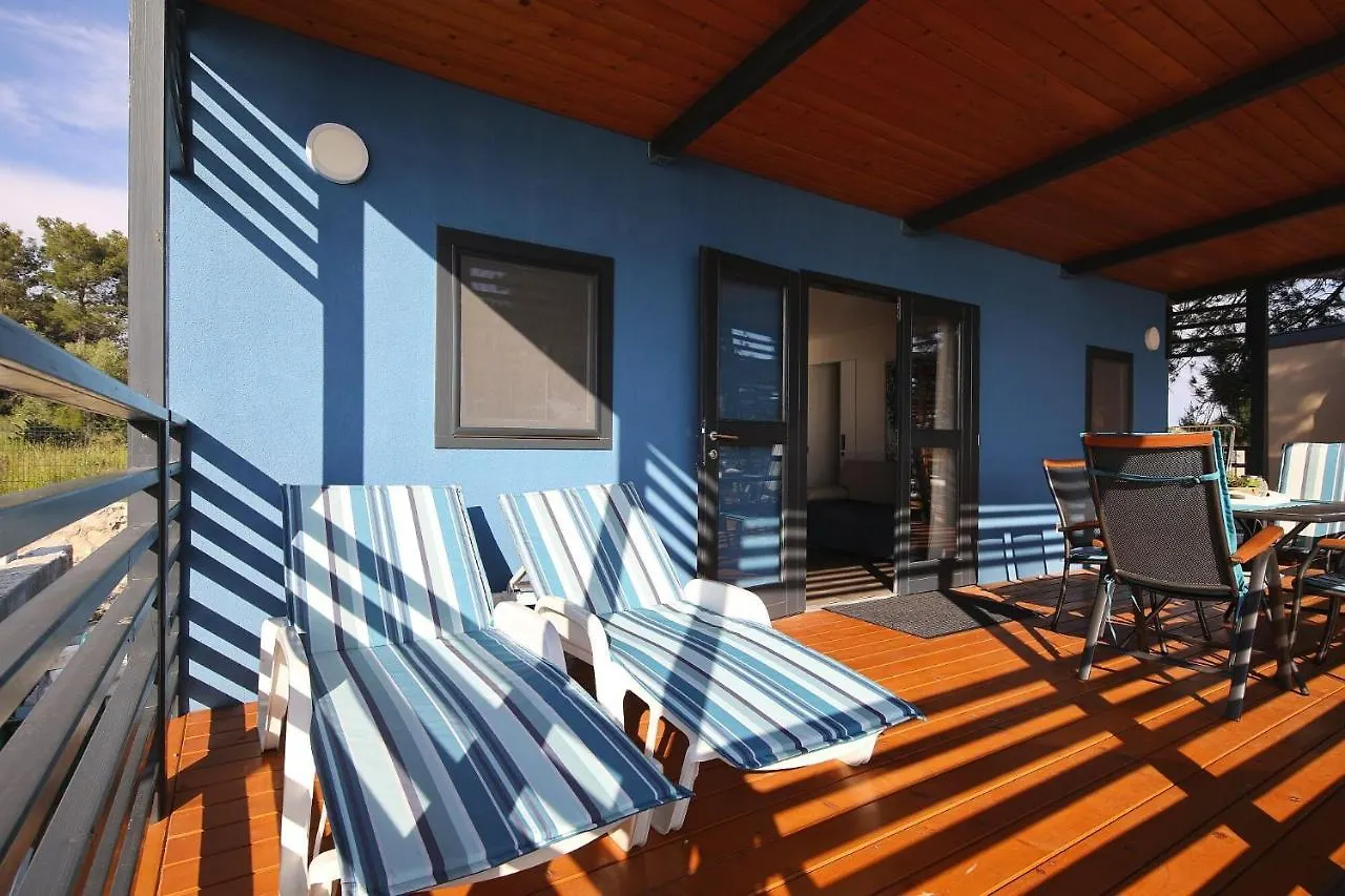 Mobile Home Safir Biograd Na Moru 0*,