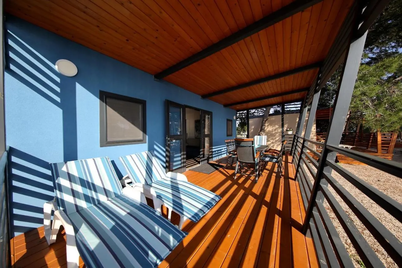 Casa de Férias Mobile Home Safir Biograd Na Moru