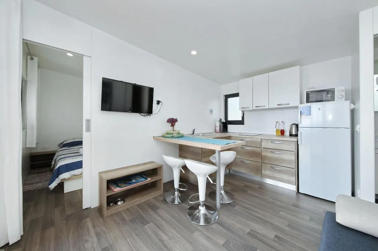 Casa de Férias Mobile Home Safir Biograd Na Moru